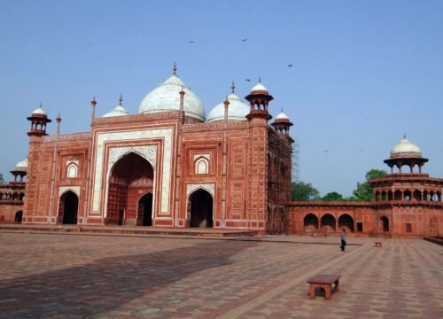 Majestic Sojourn: Experience the Taj Mahal via the Palace on Wheels Train in 2026